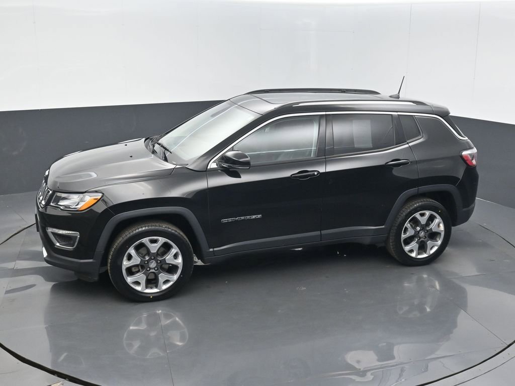 Used 2018 Jeep Compass Limited w/ Navigation Group AWD/4WD image 12
