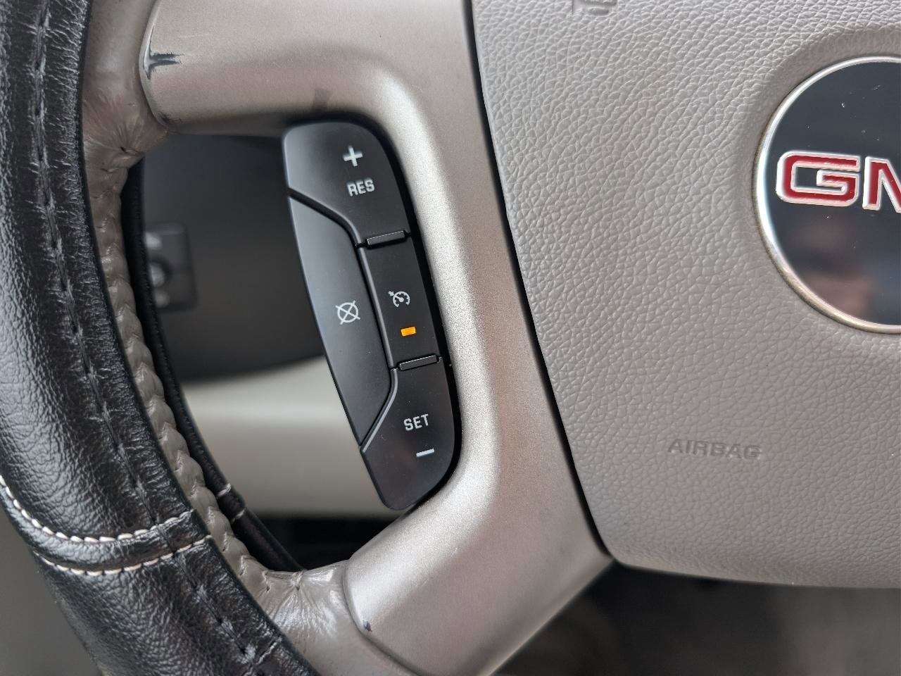 Used 2007 GMC Sierra 1500 SLE w/ Z71 Off-Road Package AWD/4WD image 23