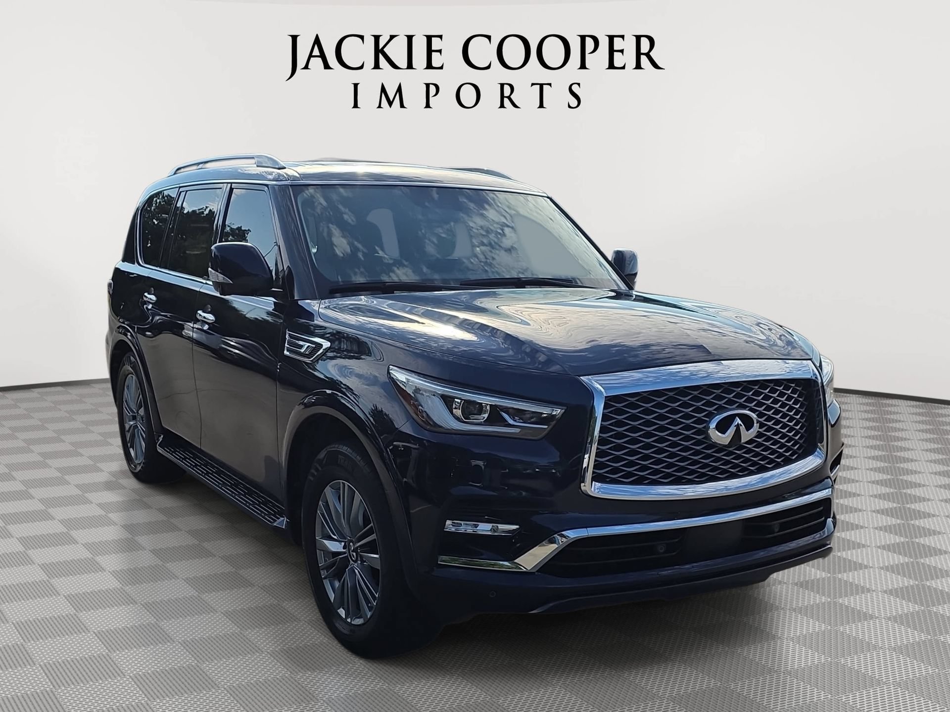 Used 2022 INFINITI QX80 Luxe w/ Cargo Package AWD/4WD image 3