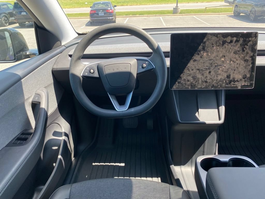 Used 2026 Tesla Model Y 2WD image 14
