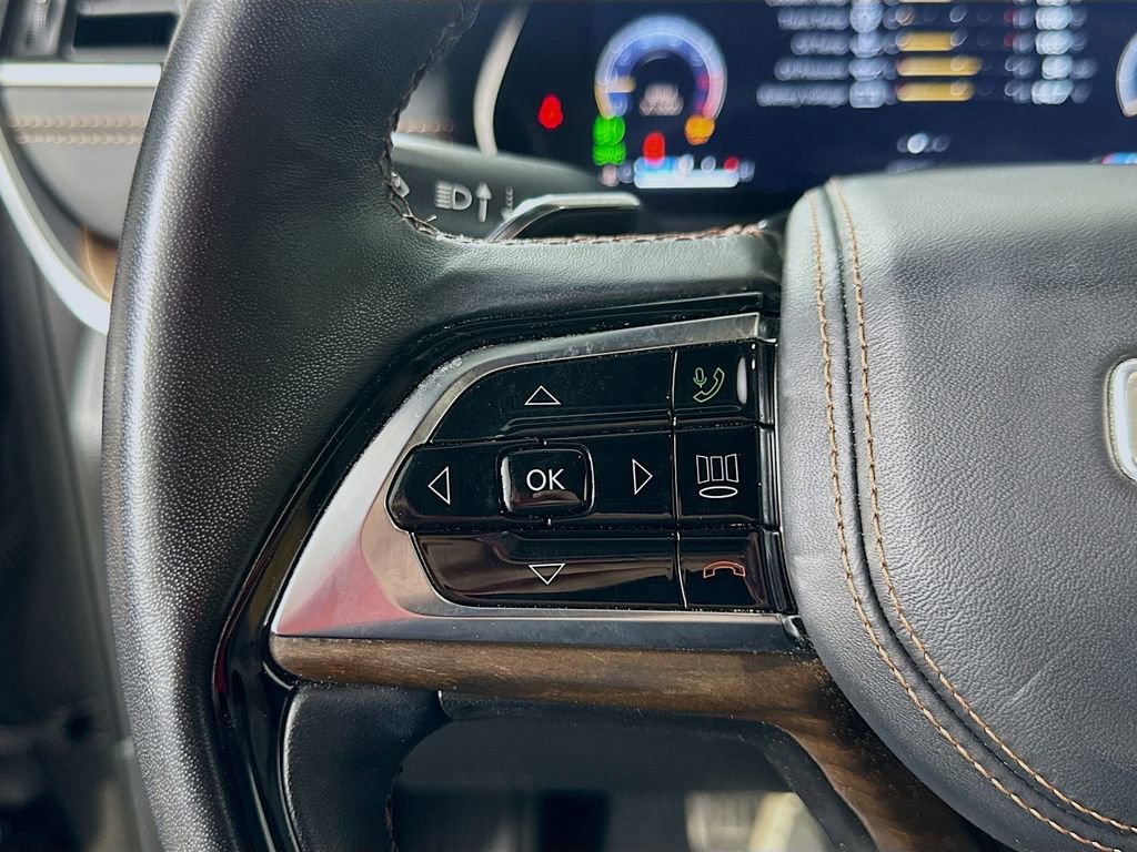 Used 2022 Jeep Grand Cherokee Summit w/ Luxury Tech Group V image 23