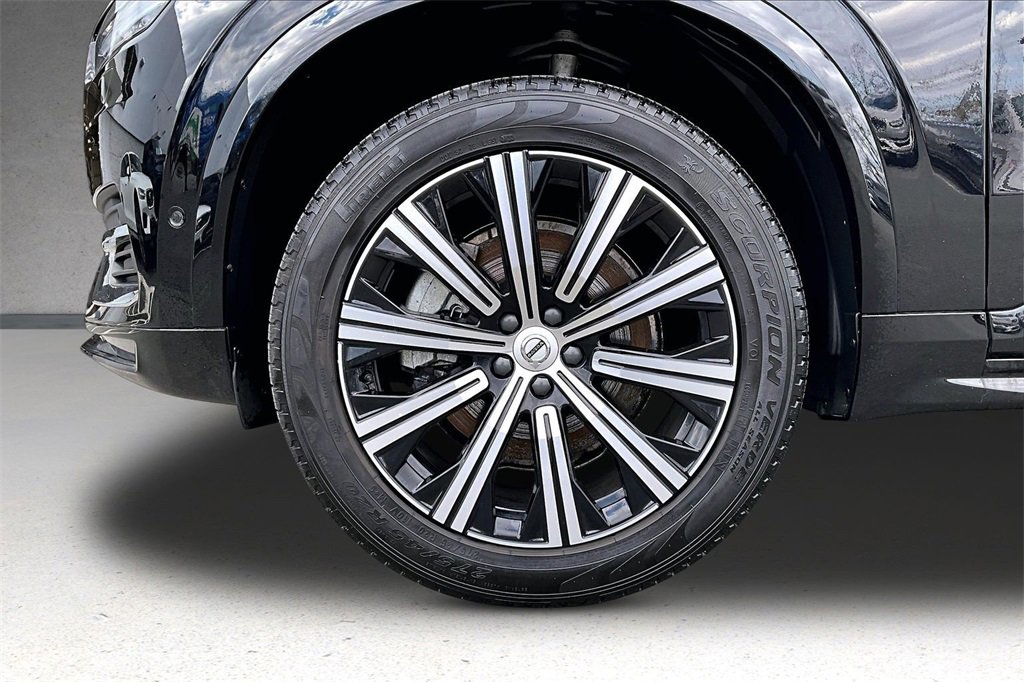 Certified 2023 Volvo XC90 B6 Plus image 34