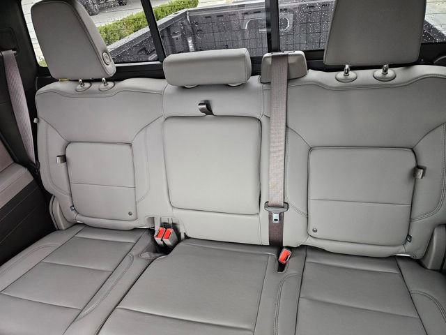 Used 2025 Chevrolet Silverado 1500 LTZ w/ Technology Package image 17