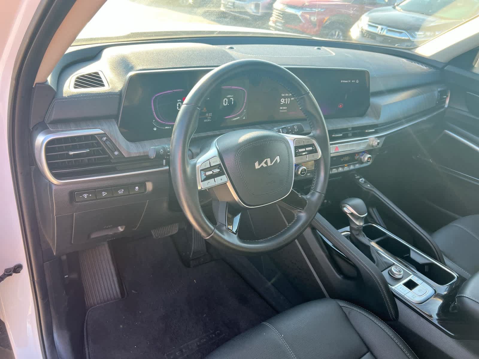 Used 2025 Kia Telluride EX FWD image 10