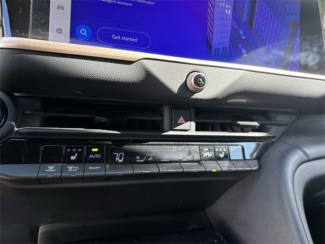 Used 2024 Toyota Crown XLE image 17