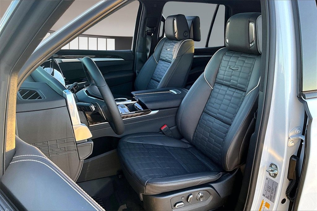 New 2026 Cadillac Escalade Platinum Sport image 9