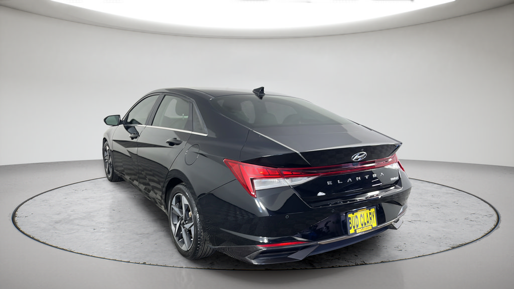 Used 2022 Hyundai Elantra Limited w/ Cargo Package FWD image 5