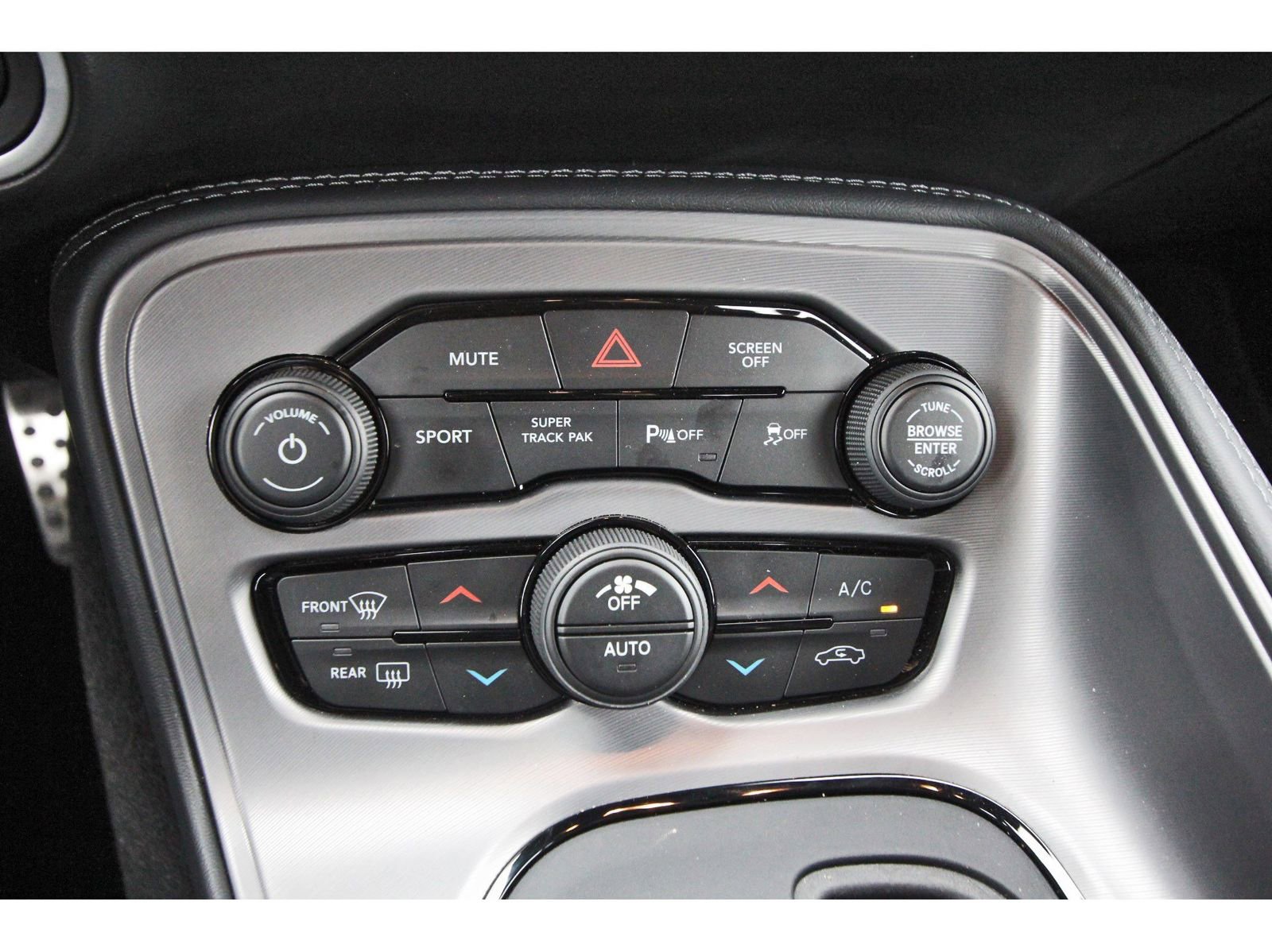 Used 2023 Dodge Challenger R/T w/ Plus Package image 27