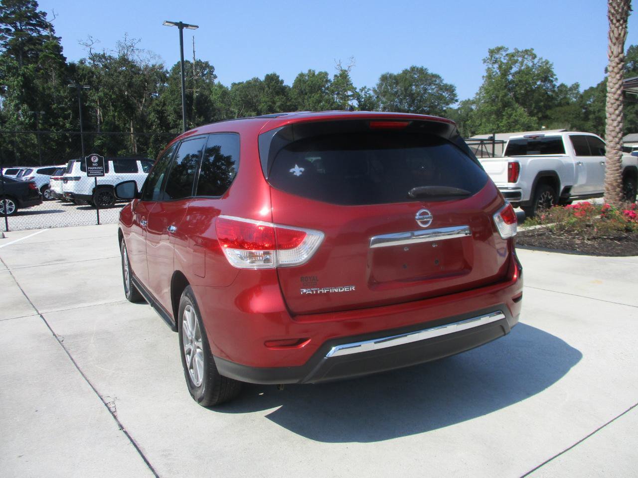 Used 2013 Nissan Pathfinder S FWD image 5