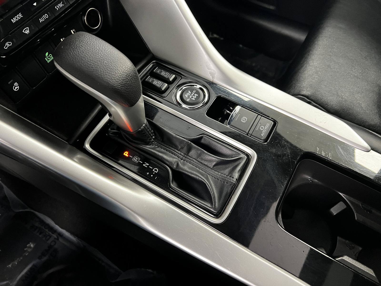 Used 2024 Mitsubishi Eclipse Cross SEL AWD/4WD image 22