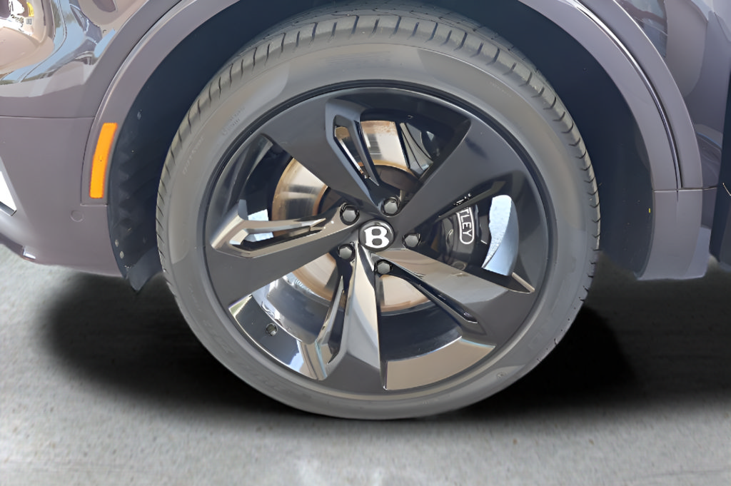 Used 2023 Bentley Bentayga Extended Wheelbase AWD/4WD image 6