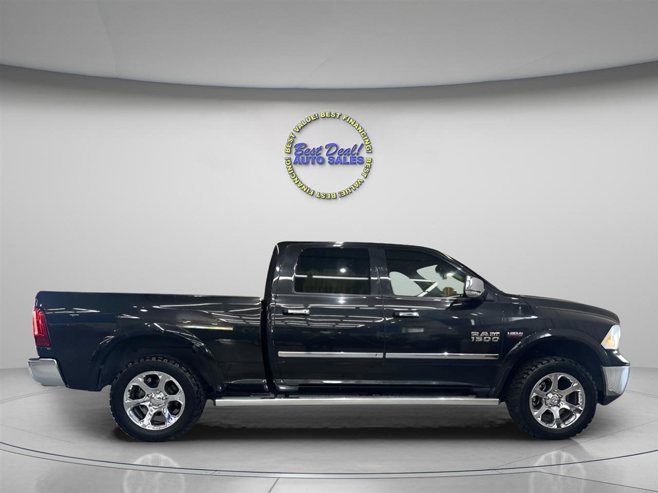 Used 2016 RAM 1500 Laramie w/ Convenience Group AWD/4WD image 6