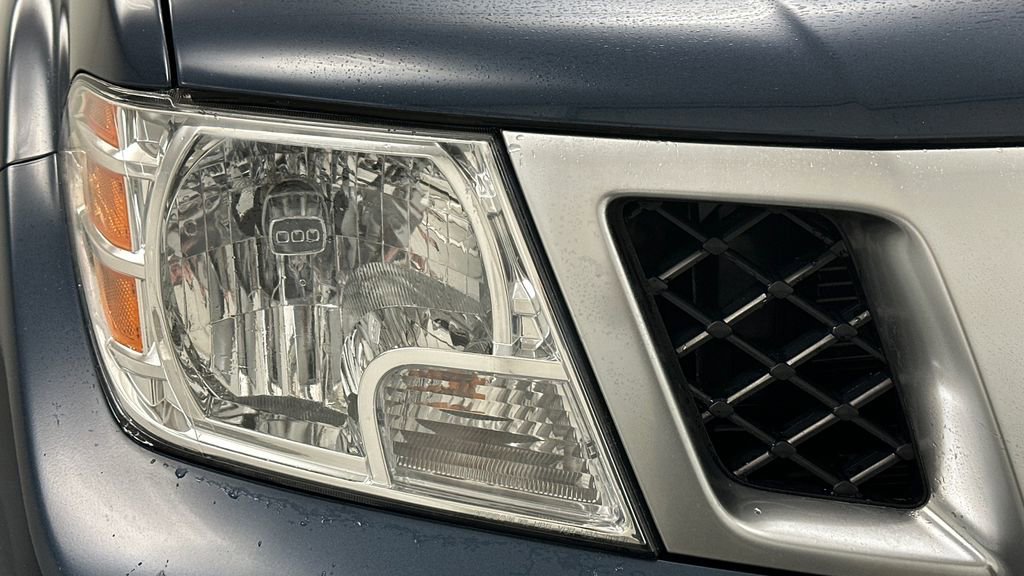 Used 2020 Nissan Frontier SV image 22