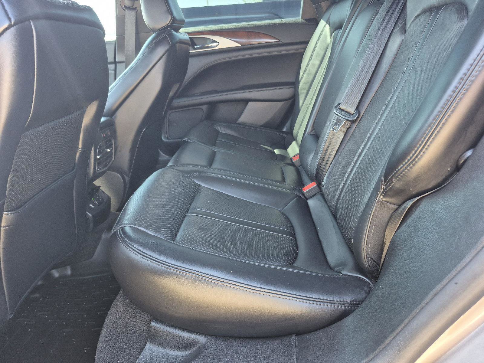 Used 2020 Lincoln MKZ Reserve w/ Elements Package image 24