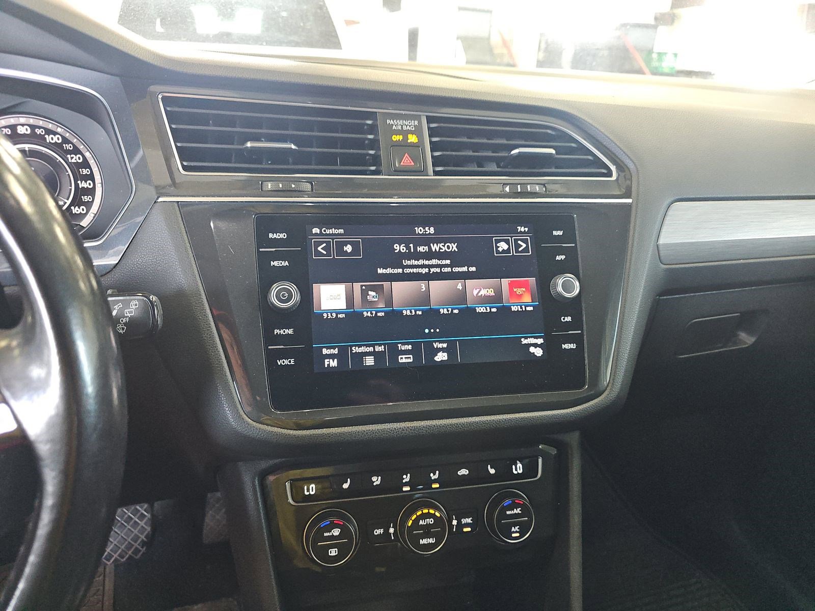 Used 2019 Volkswagen Tiguan SEL AWD/4WD image 17