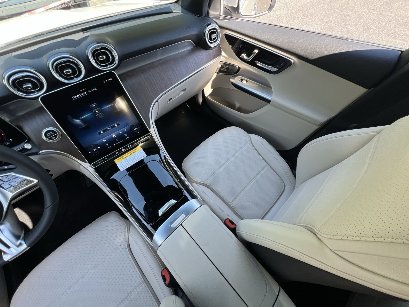 New 2026 Mercedes-Benz GLC 300 4MATIC image 14