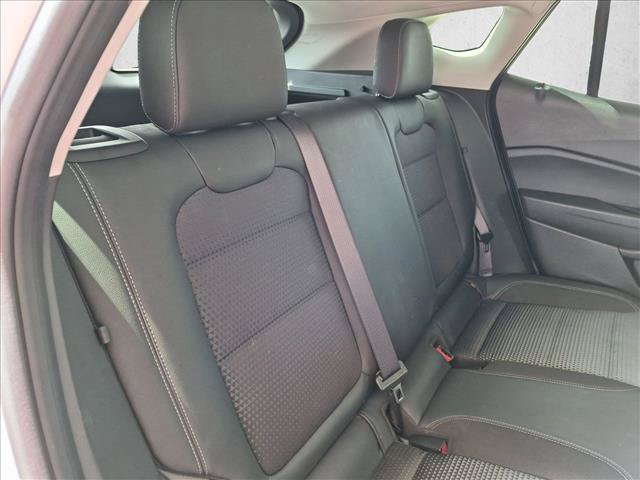 Used 2025 Chevrolet Trax LT FWD image 19