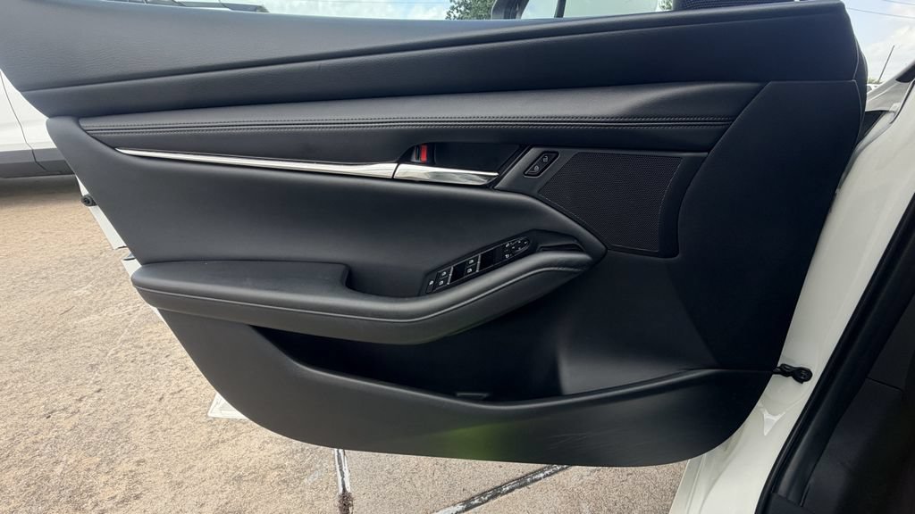 Used 2025 MAZDA MAZDA3 s FWD image 25