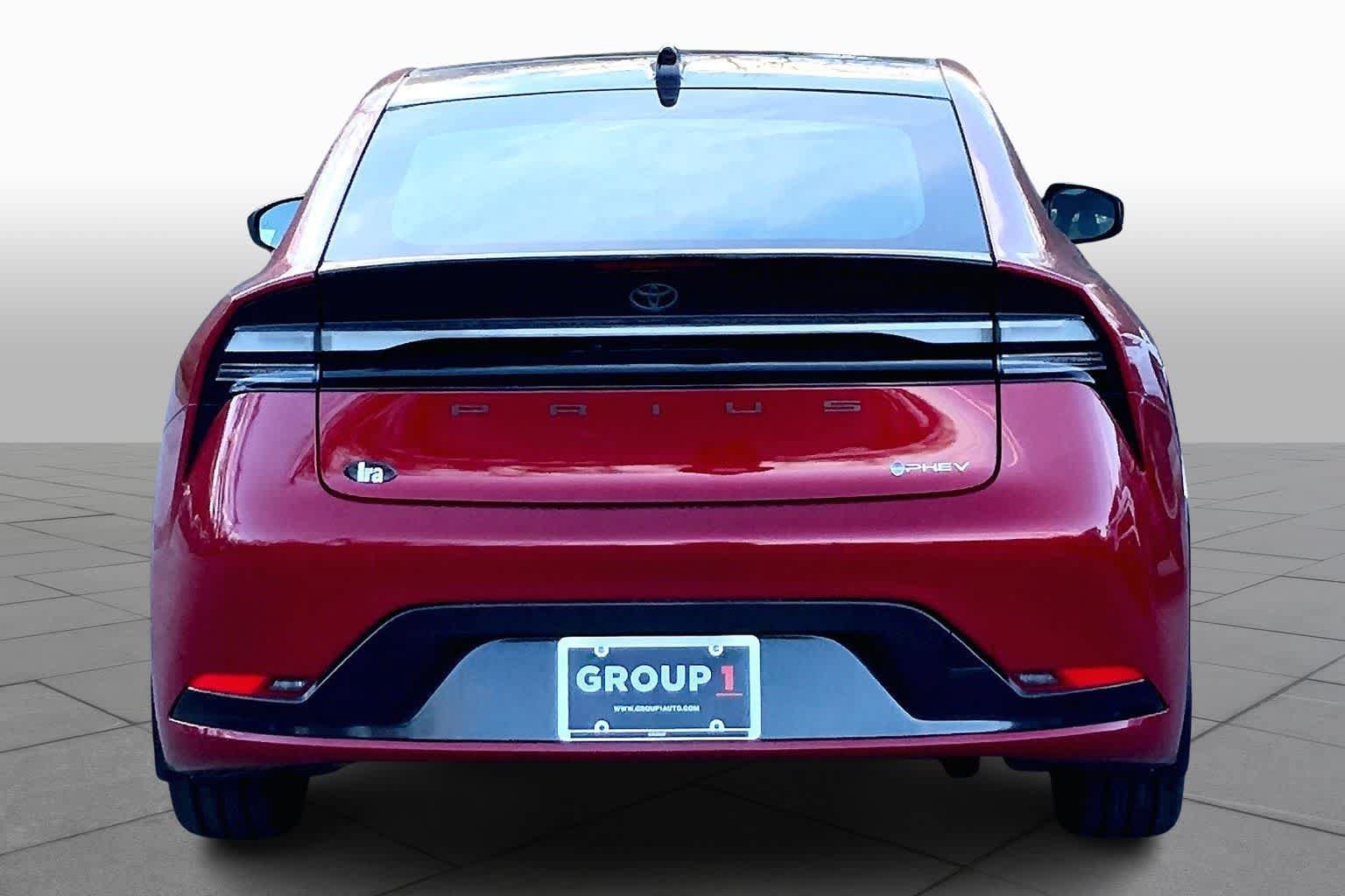 New 2026 Toyota Prius Plug-In Hybrid FWD image 4