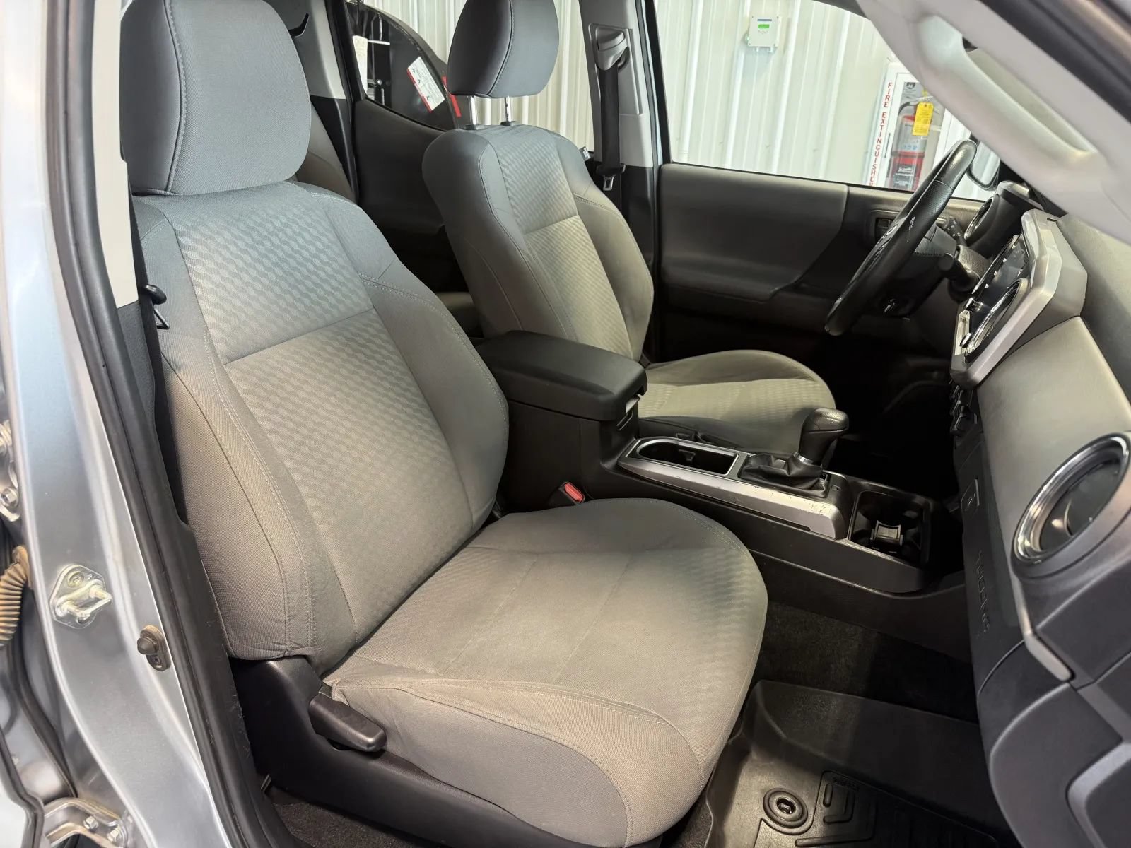 Used 2023 Toyota Tacoma SR5 w/ Technology Package AWD/4WD image 25
