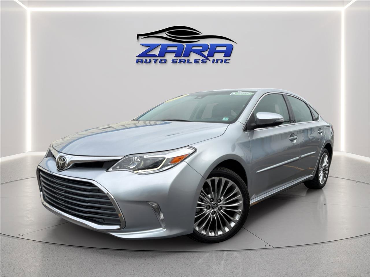 Used 2016 Toyota Avalon Limited FWD image 1