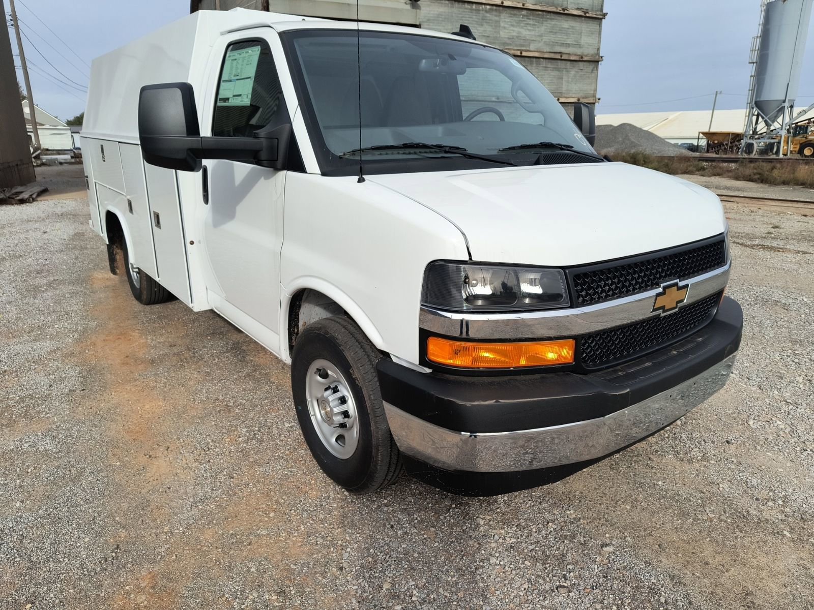 New 2025 Chevrolet Express 3500 w/ Power Convenience Package image 2