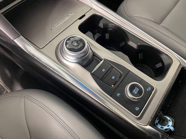 Used 2021 Ford Explorer XLT w/ XLT Sport Appearance Package AWD/4WD image 9