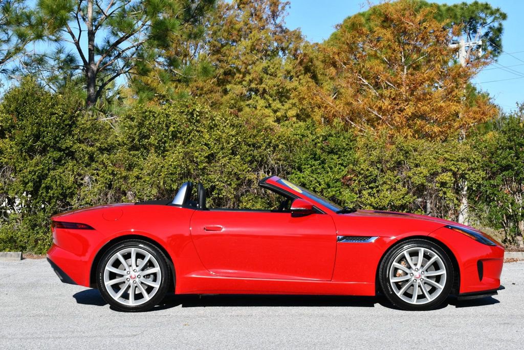 Used 2019 Jaguar F-TYPE Convertible image 7