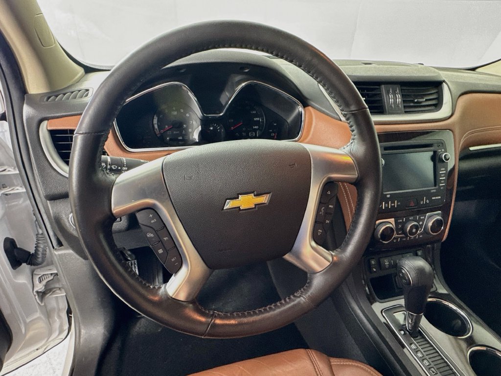 Used 2017 Chevrolet Traverse Premier FWD image 11