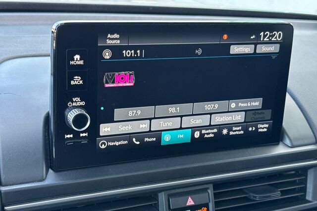 Certified 2023 Honda Pilot Touring image 19