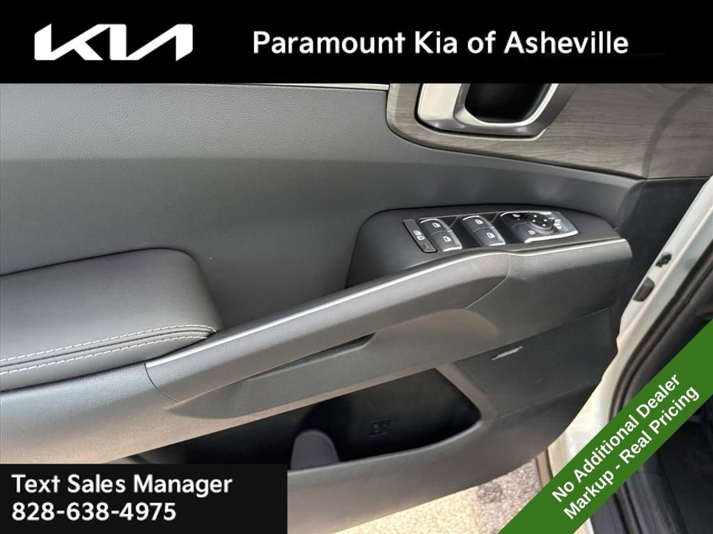 New 2026 Kia Sorento X-Line EX image 24