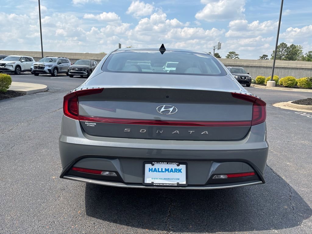 Used 2023 Hyundai Sonata SE w/ Cargo Package image 6