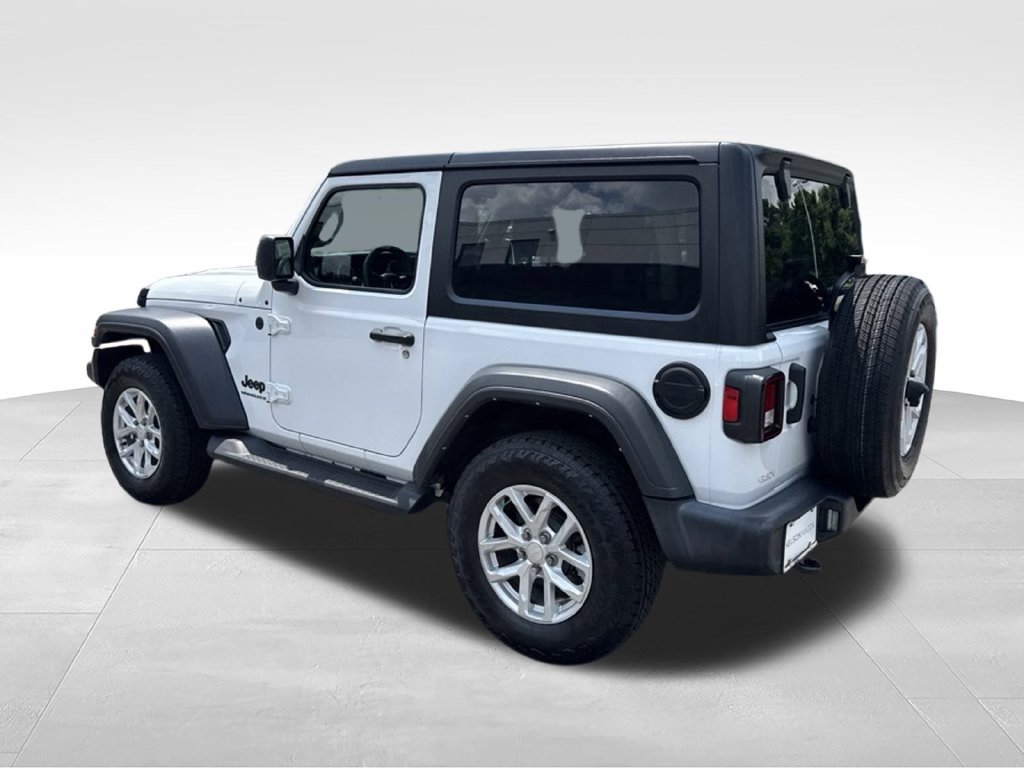 Used 2023 Jeep Wrangler Sport AWD/4WD image 5