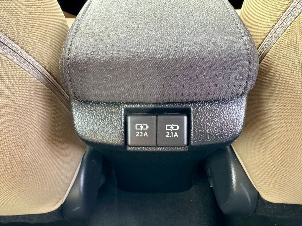 Used 2019 Toyota Prius LE image 13