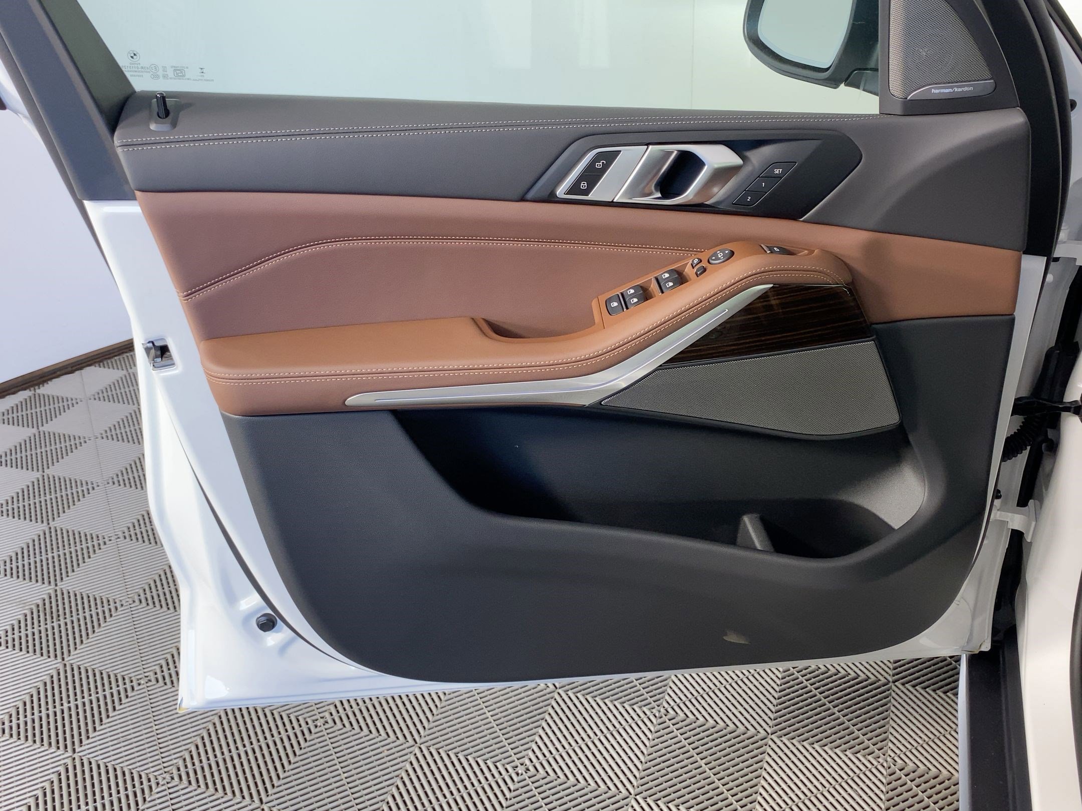 Used 2026 BMW X5 sDrive40i image 10