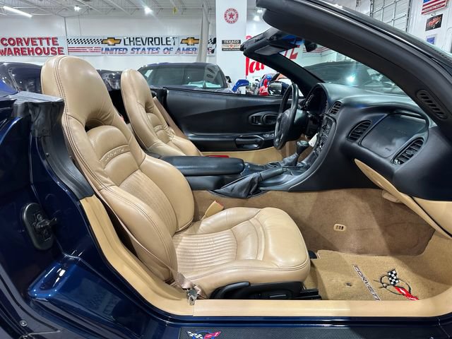 Used 2001 Chevrolet Corvette Convertible w/ Preferred Equipment Group2 RWD image 9