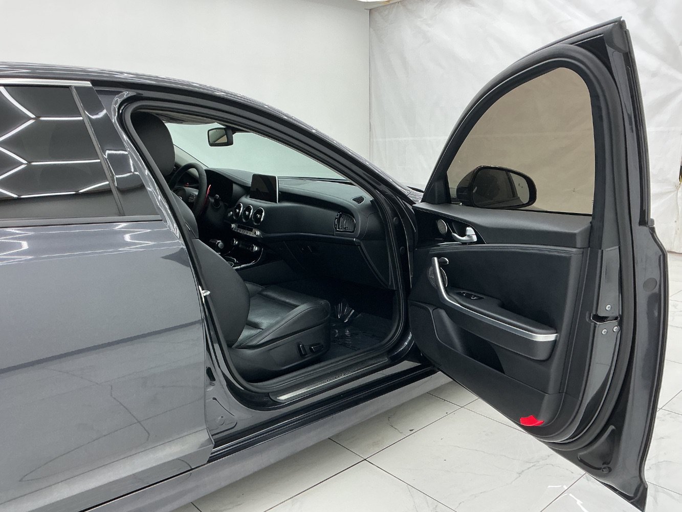 Used 2019 Kia Stinger Premium AWD/4WD image 17
