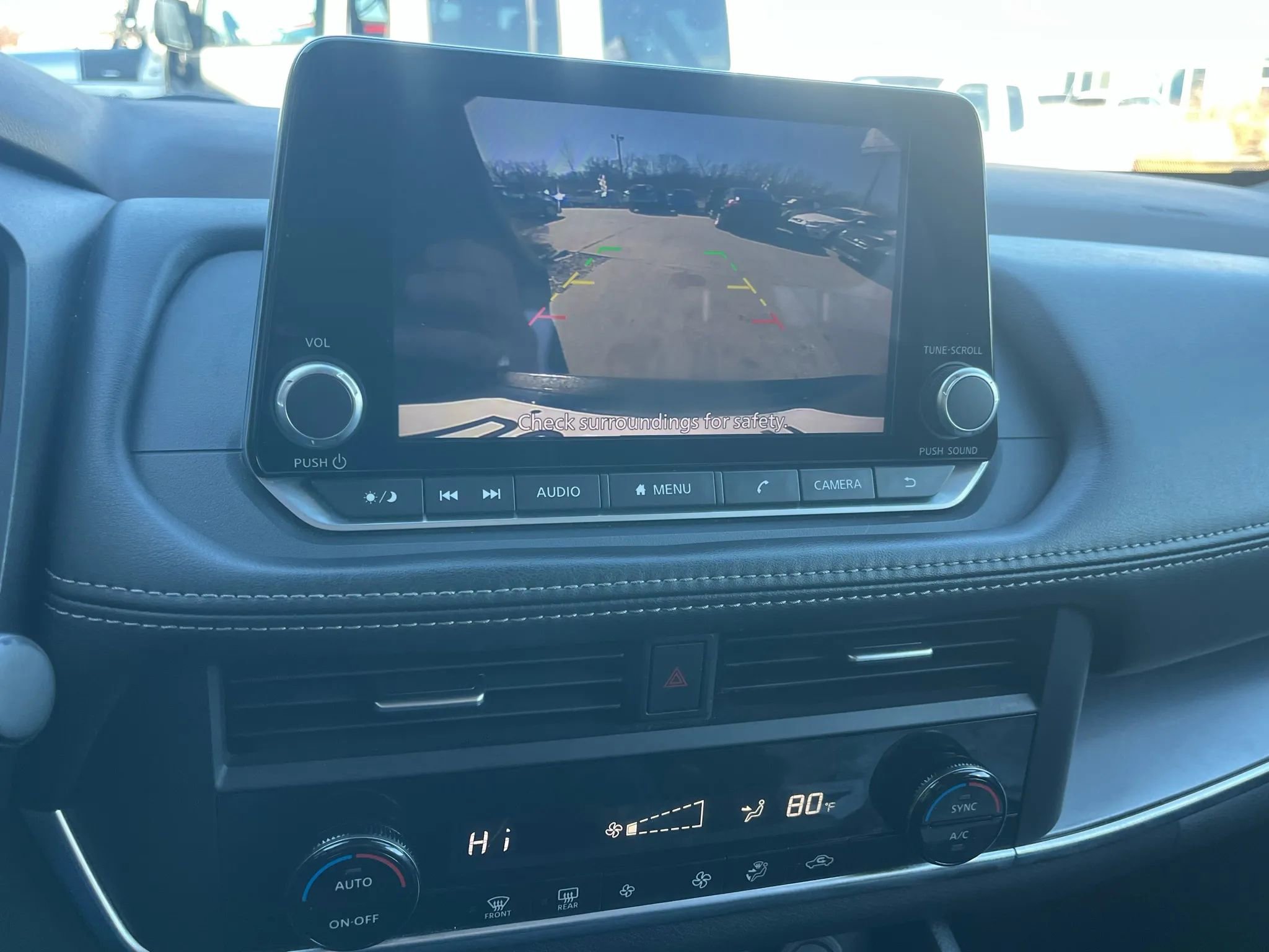 Used 2023 Nissan Rogue SV image 14