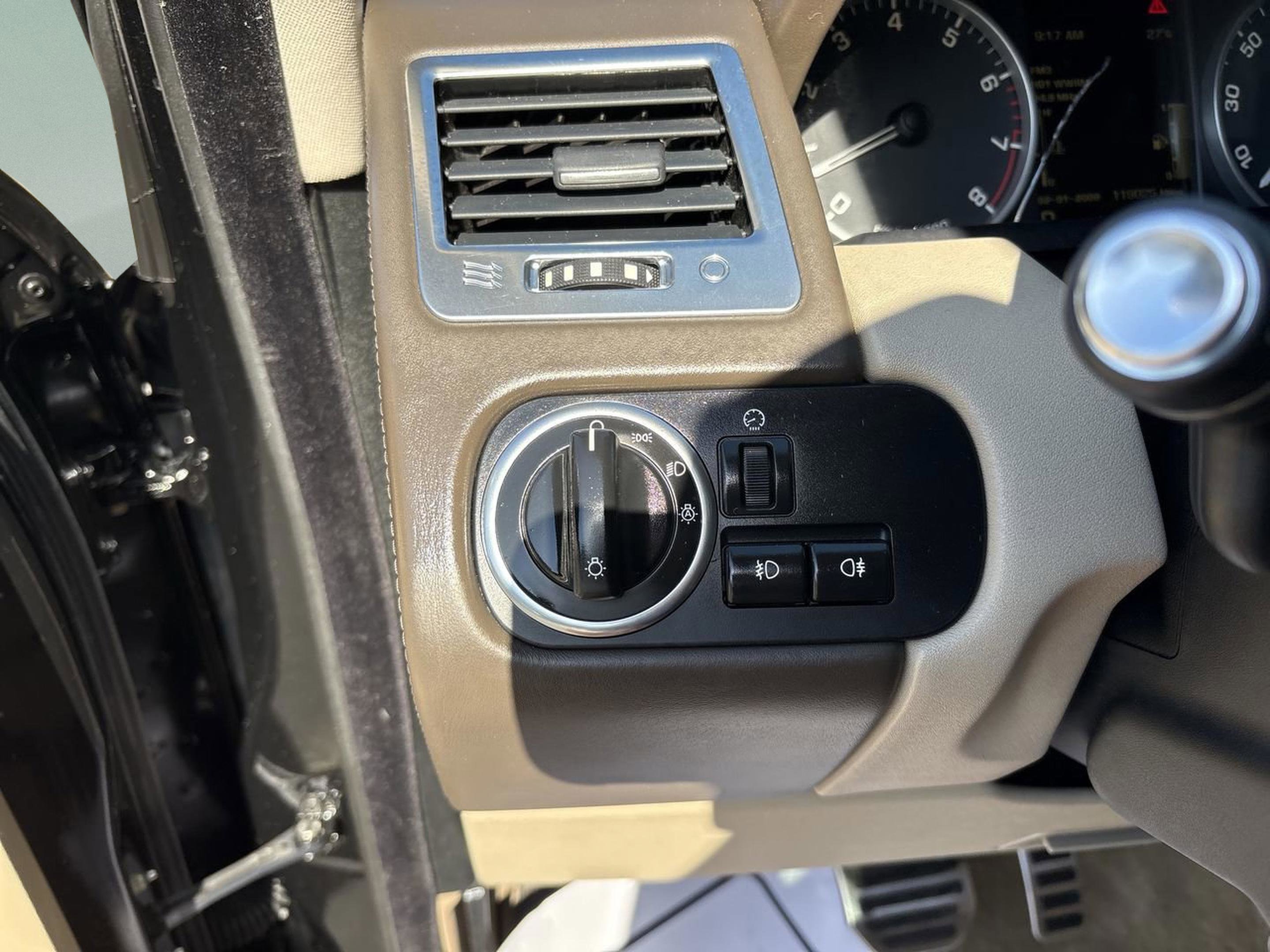 Used 2013 Land Rover Range Rover Sport HSE LUX image 14