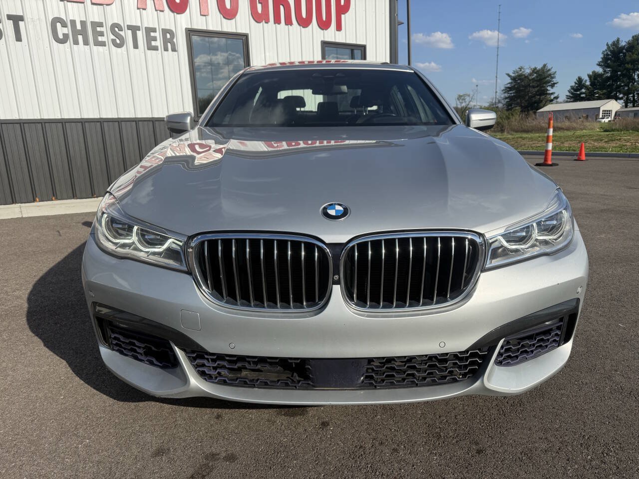 Used 2017 BMW 750i xDrive AWD/4WD image 3