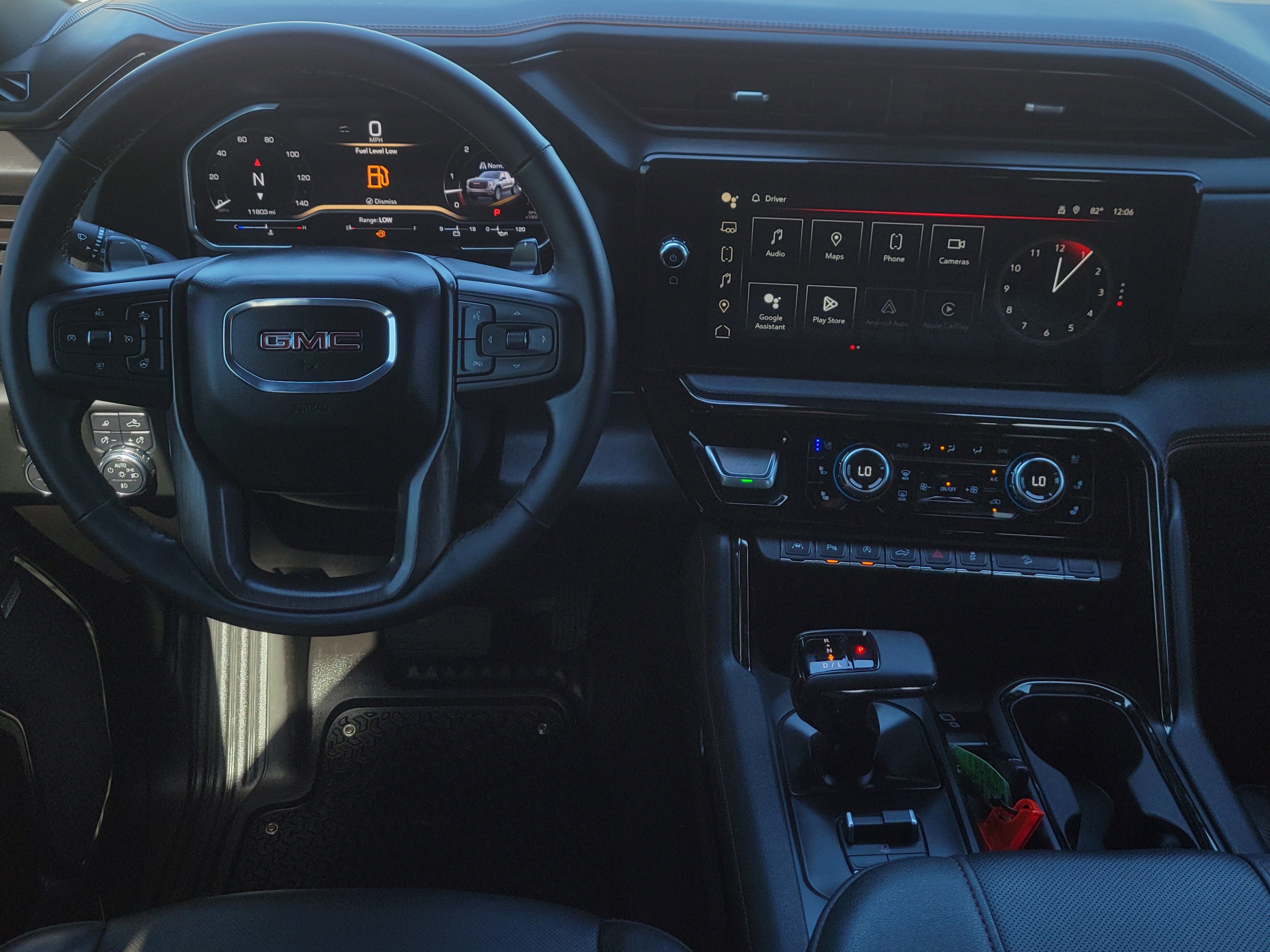 Used 2024 GMC Sierra 1500 AT4 w/ AT4 Preferred Package image 12