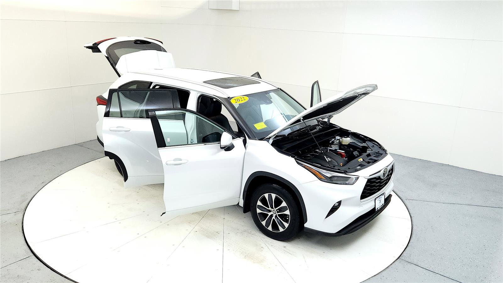 Certified 2022 Toyota Highlander XLE image 24