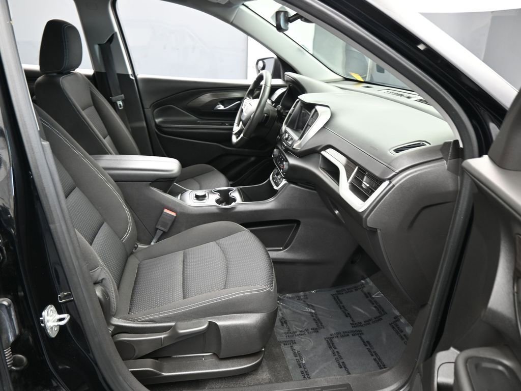Used 2023 GMC Terrain SLE image 38