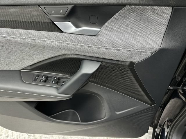 Certified 2025 Volkswagen Tiguan S AWD/4WD image 13