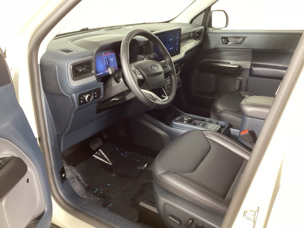 Used 2025 Ford Maverick Lariat w/ Black Appearance Package AWD/4WD image 26