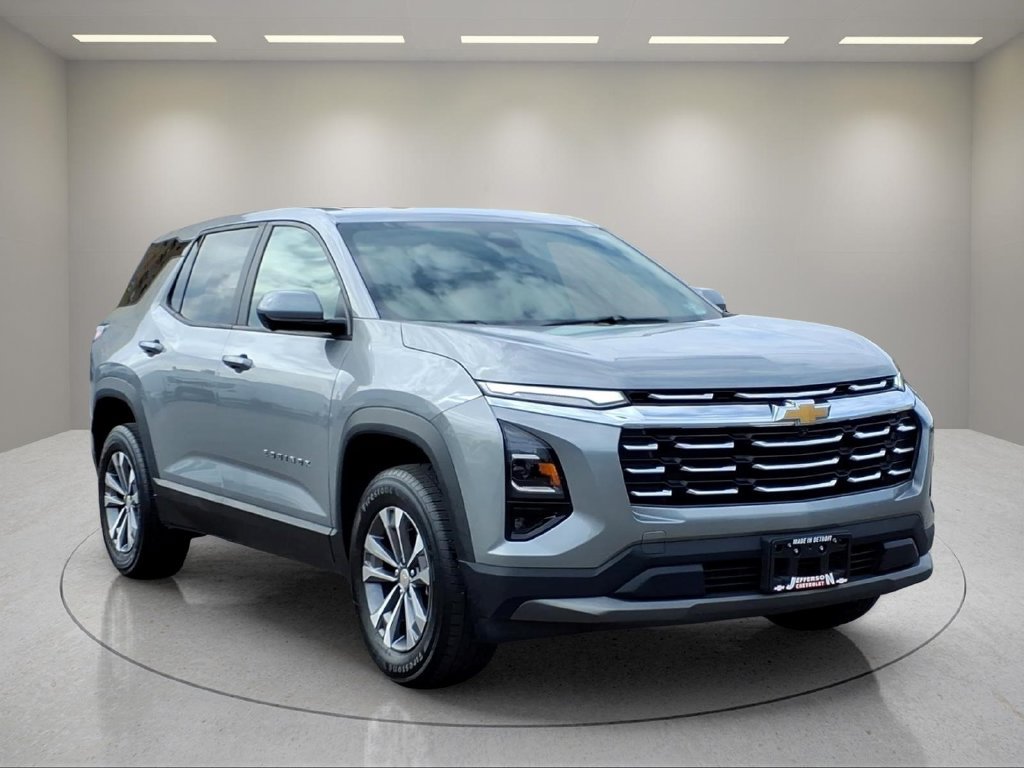 Used 2025 Chevrolet Equinox LT w/ Safety and Technology Package FWD image 3