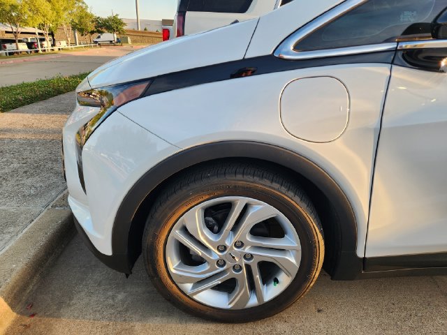 Used 2023 Chevrolet Bolt LT FWD image 7