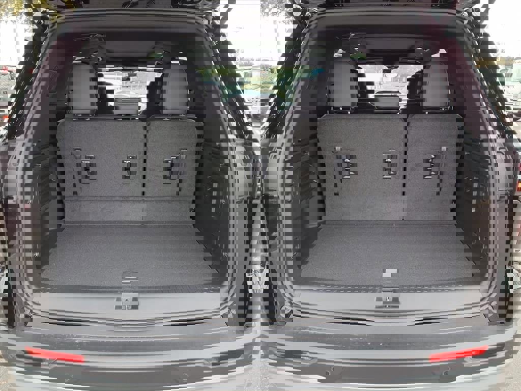 New 2026 Chevrolet Traverse LT w/ Driver Confidence Package image 12