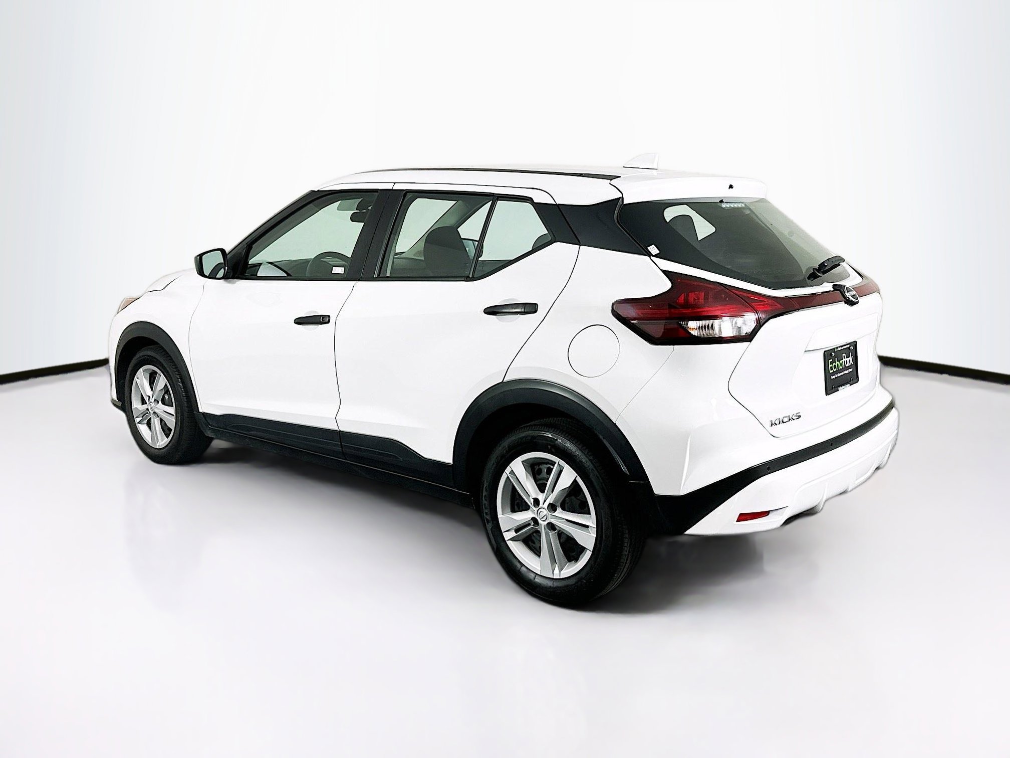Used 2024 Nissan Kicks S image 5