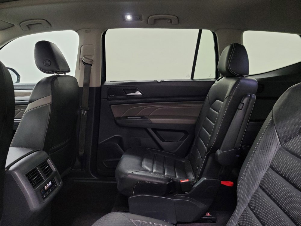 Used 2021 Volkswagen Atlas SEL Premium image 18
